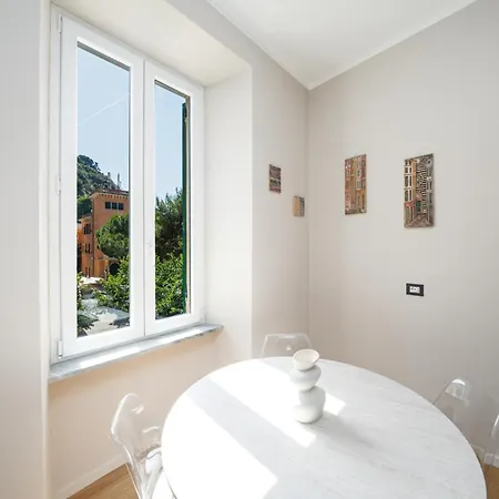 A Mare Monterosso - In Cinque Terre * モンテロッソ・アル・マーレ